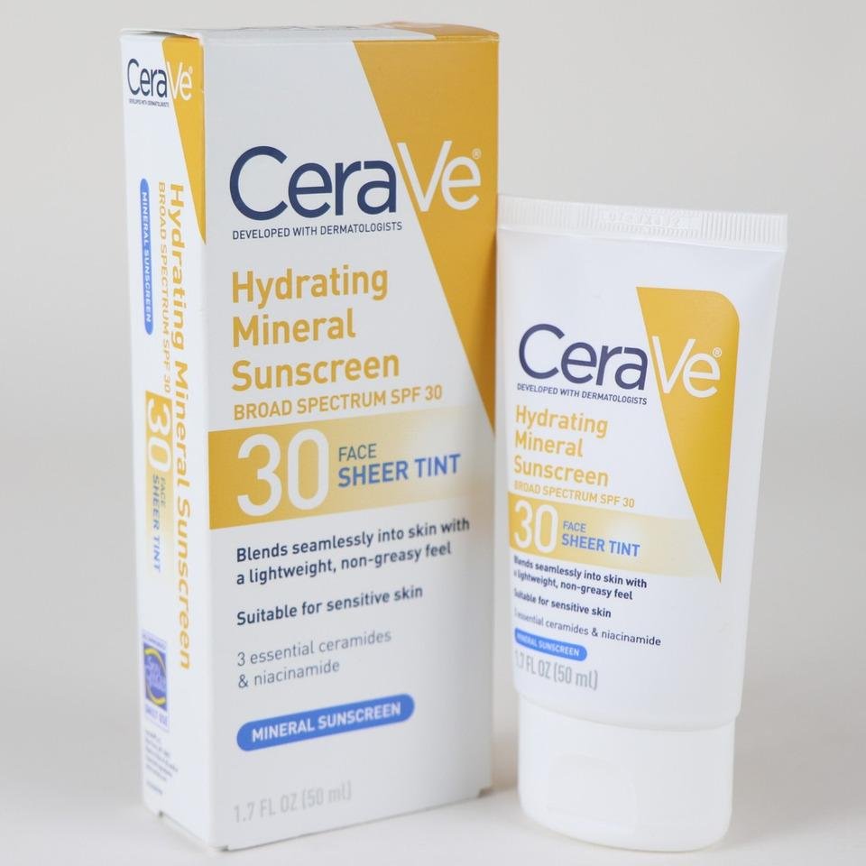 CERAVE HYDRATING
FOAMING OIL CLEANSER
(355 ml)
